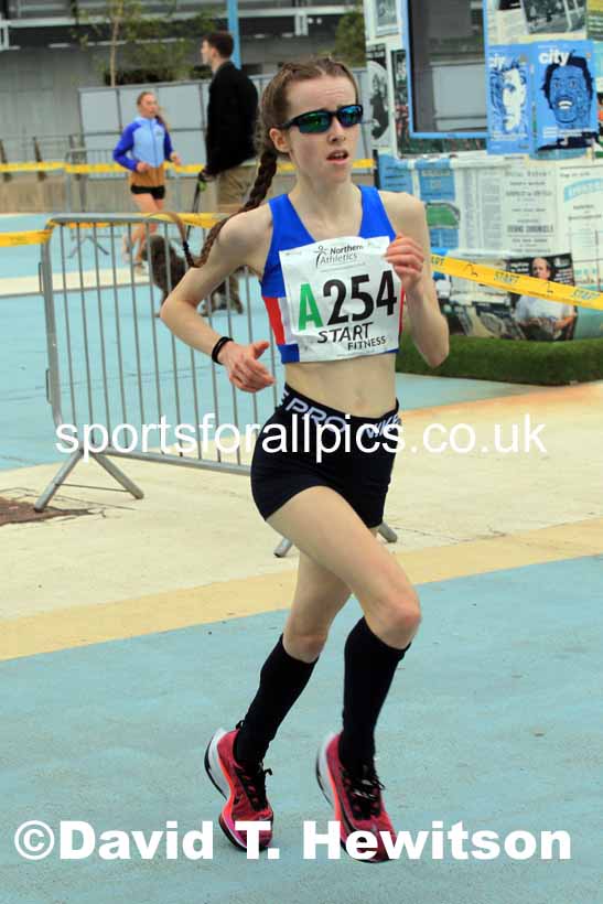 Senior womens 4 Stage Relay, 2022 Northern Road Relays, SportsCity, Manchester. Photo: David T. Hewitson/Sports for All Pics
